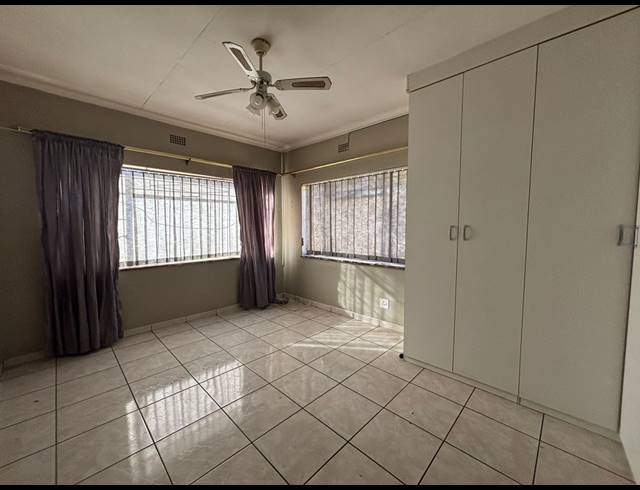 3 BEDROOM HOUSE FOR SALE IN VANDERBIJLPARK SE 6